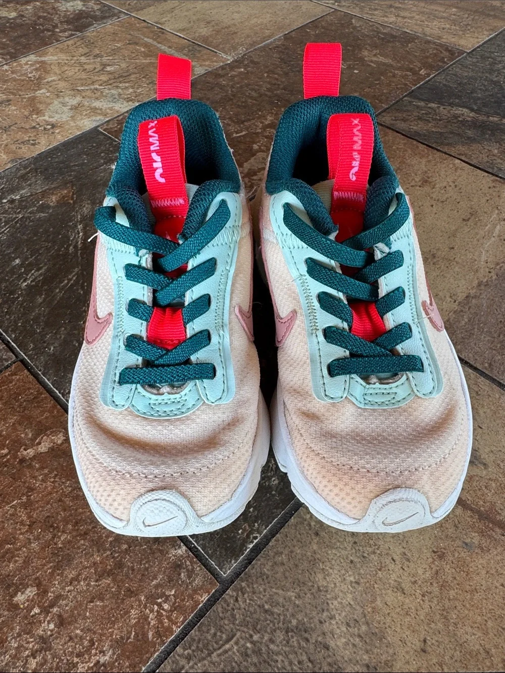 Nike Kids Peach & Teal Lightweight Sneakers (Like New)